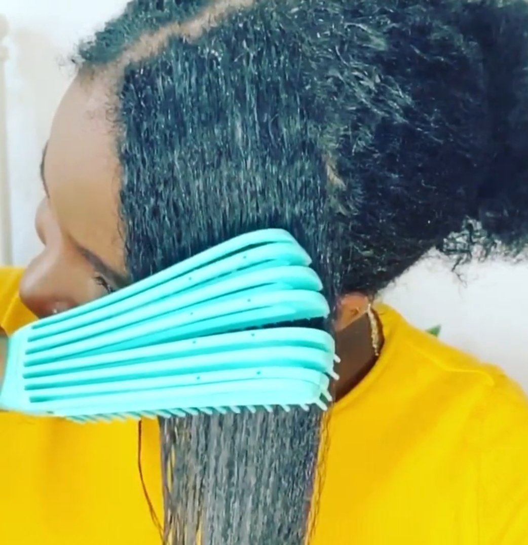 Flawless Detangling Hair Brush - SashBeauty